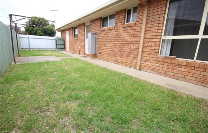 1/369 Cambourne St, Lavington, NSW 2641