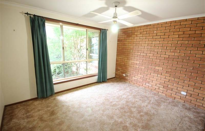 1/369 Cambourne St, Lavington, NSW 2641