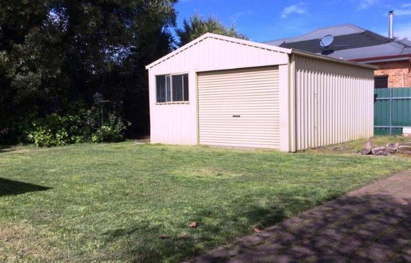 393 North St, Albury, NSW 2640