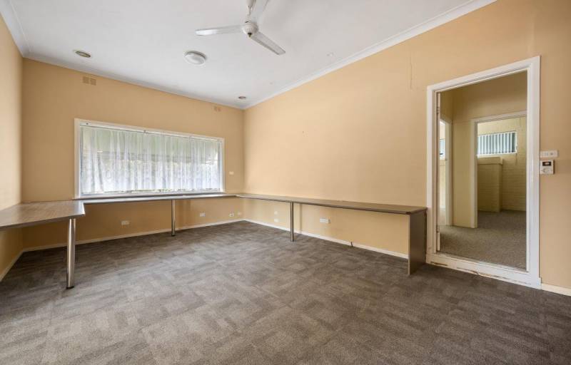 1068 Caratel St, North Albury, NSW 2640