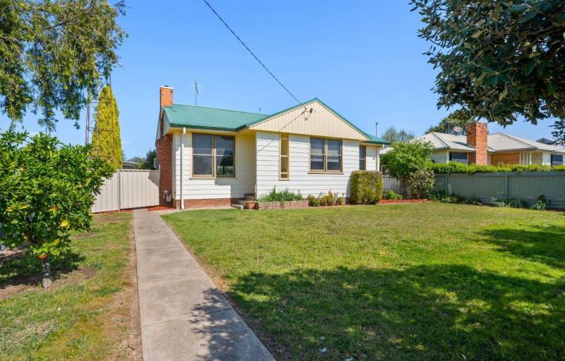 65 Balfour St, Culcairn, NSW 2660