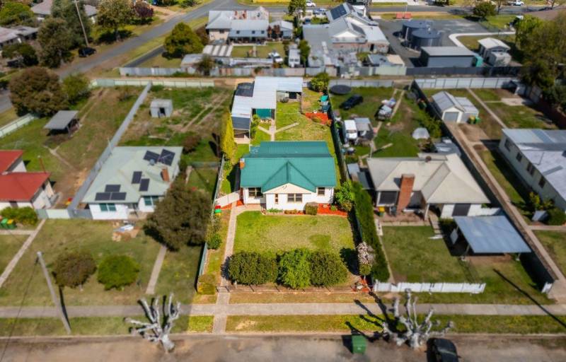 65 Balfour St, Culcairn, NSW 2660