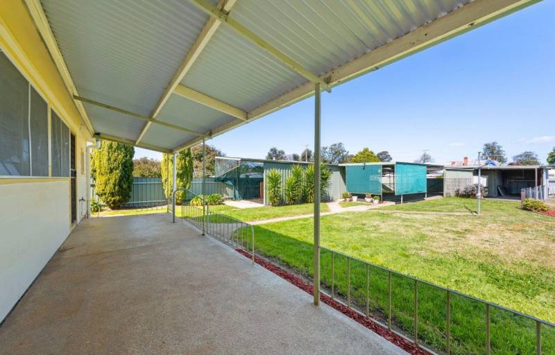 65 Balfour St, Culcairn, NSW 2660